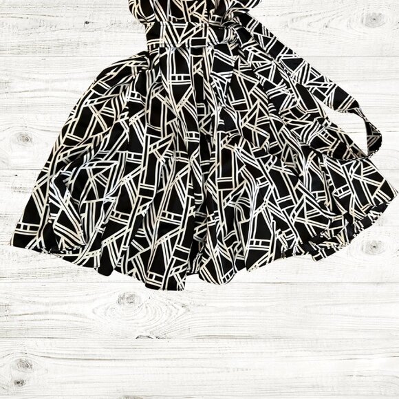 Never been worn! KARL LAGERFELD PARIS Shirtdress with Abstract Print - Sz 4 Wrap - Picture 4 of 5